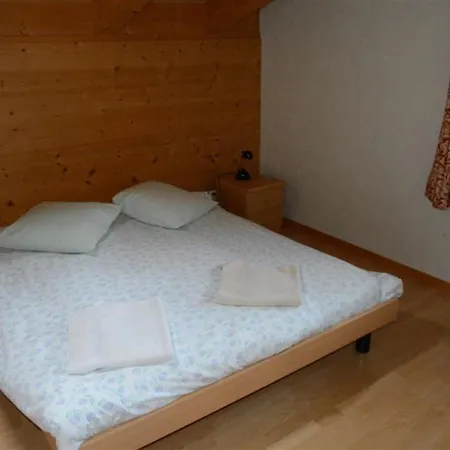 Anne - 2- Stock Appartement-fewo- Dusche Oder Bad- Wc 12-bettwohnung By Interhome شقة